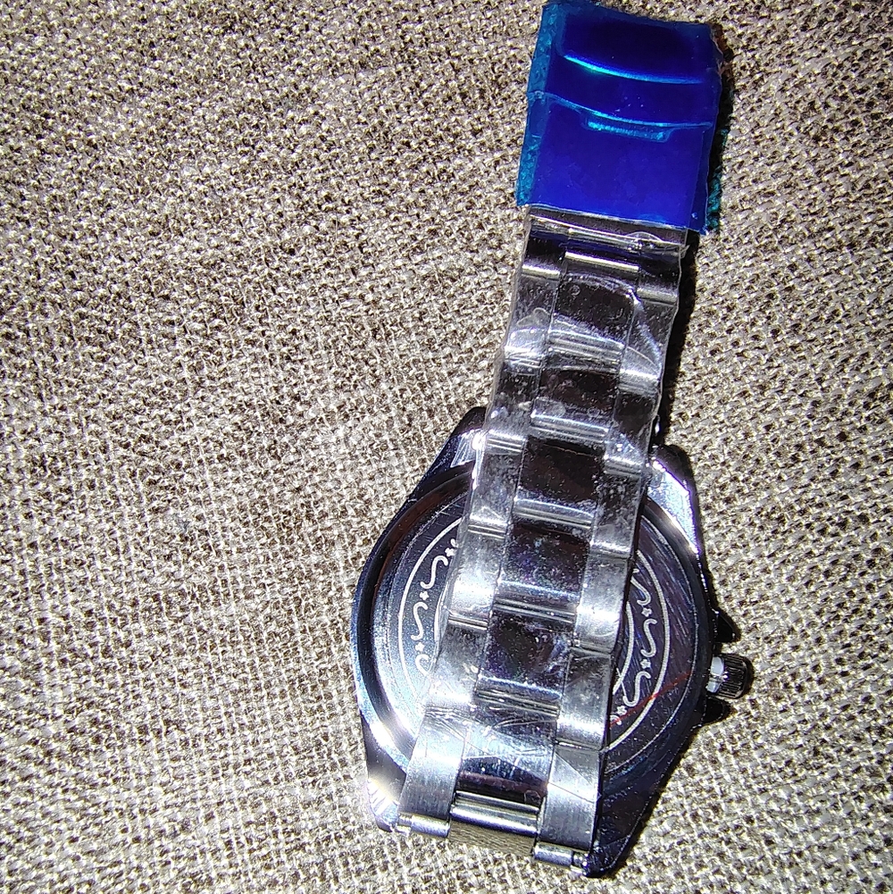Modaïya Silver and Black Quartz Watch - Picture 4 of 4